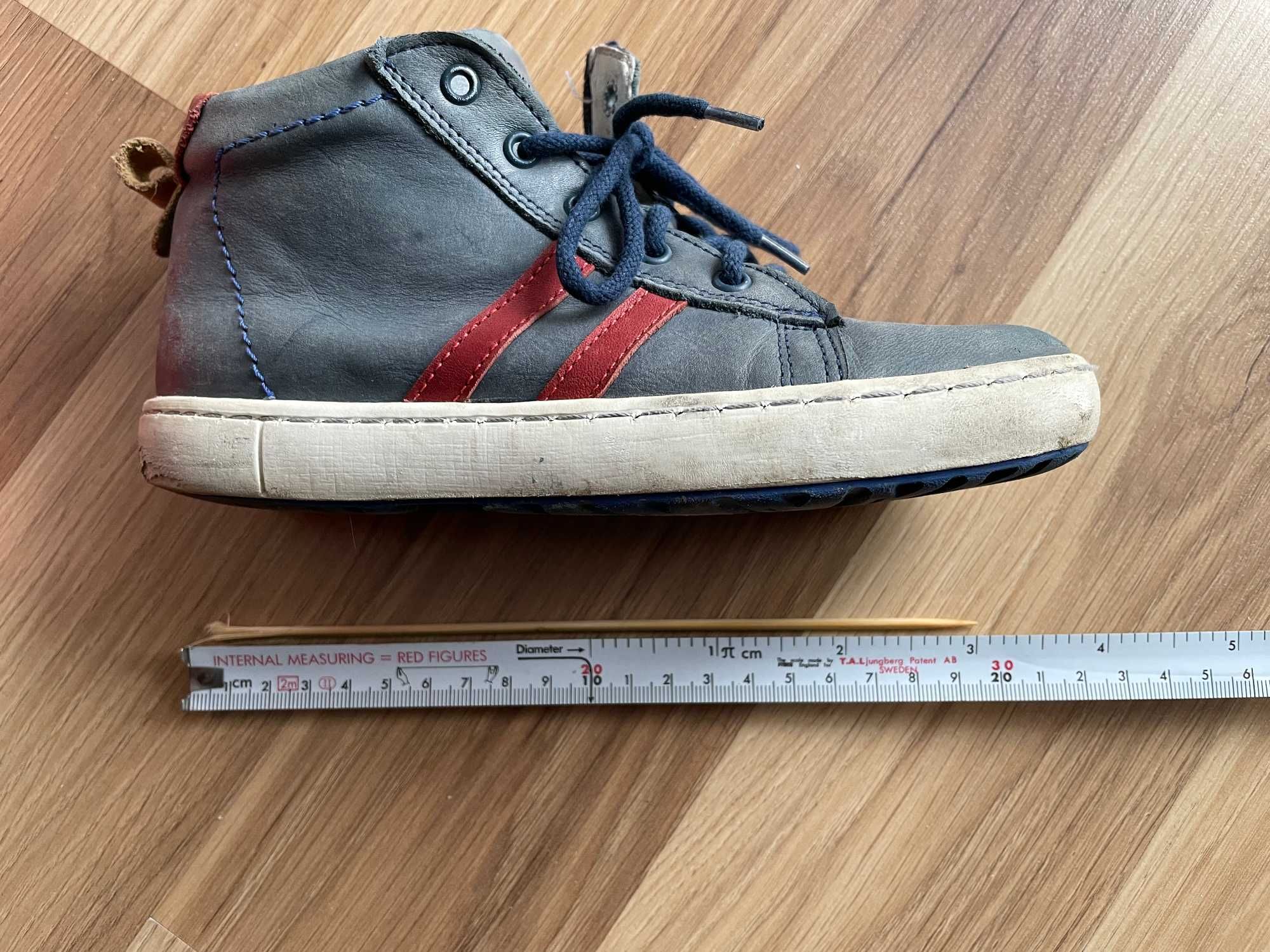 Bardzo wygodne buty skórzane EMEL rozmiar 31 długość wkładki 19,5cm
