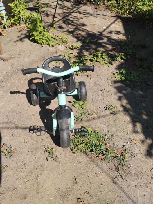 Продам Детский трехколесный  велосипед новый