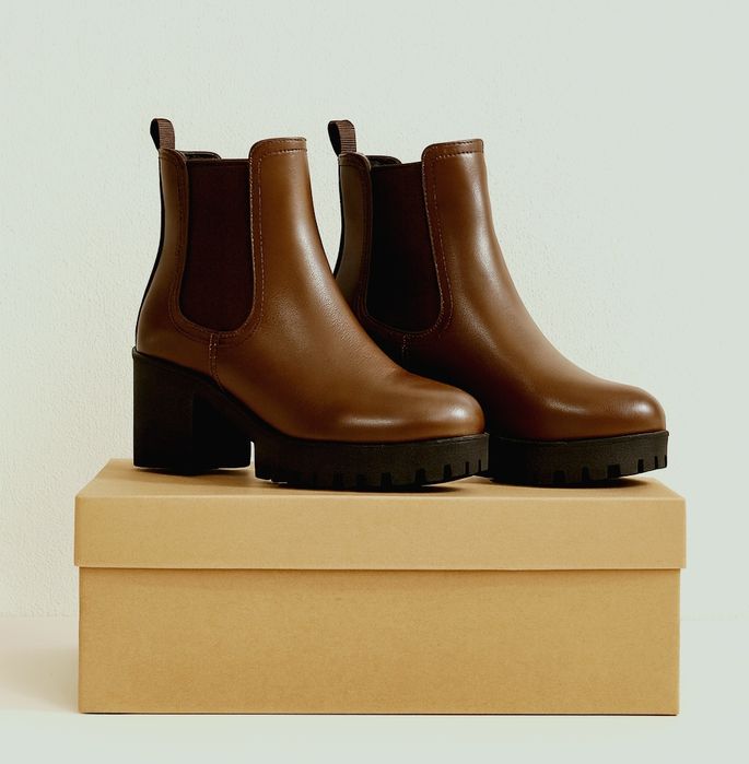 Botki brązowe na obcasie wciągane