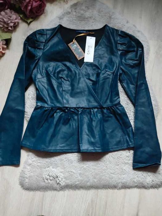 Nowa skórzana bluzka elegancka z baskinką kopertowy dekolt r.36 Cache