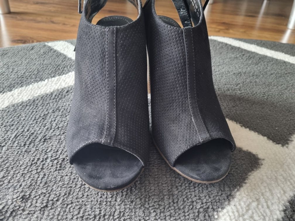 Buty Graceland. Słupek