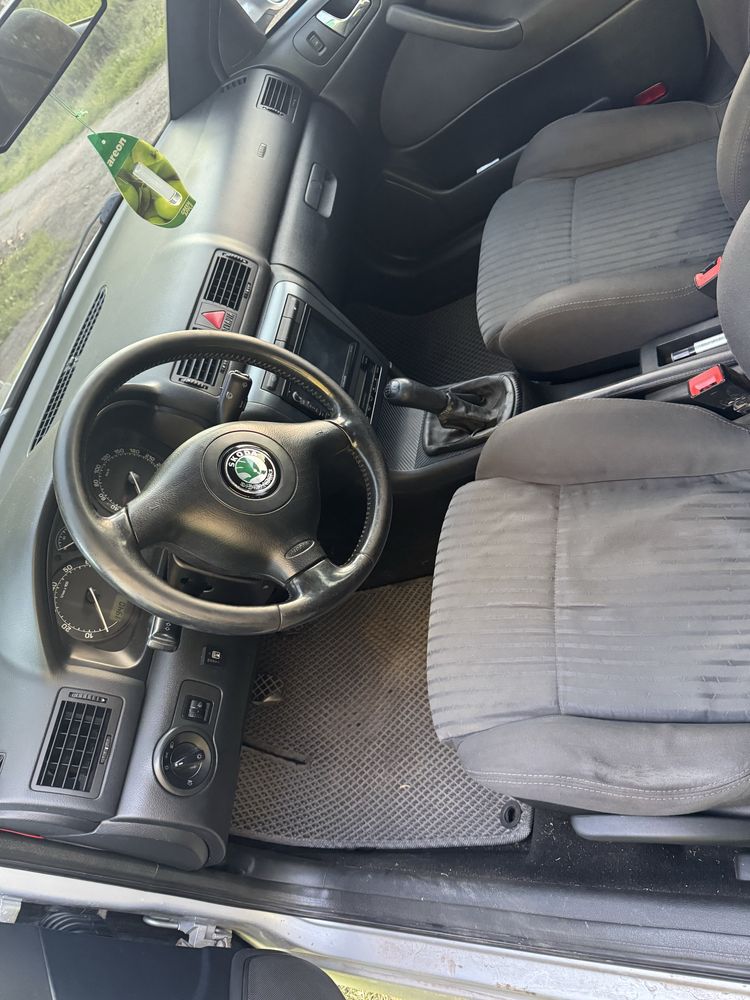 Продам skoda octavia