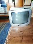 Televisão e leitor de DVD's