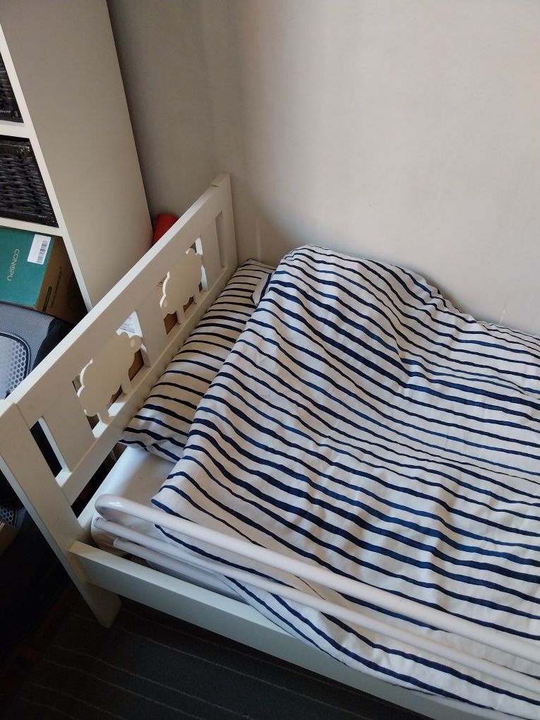 Cama de criança ikea