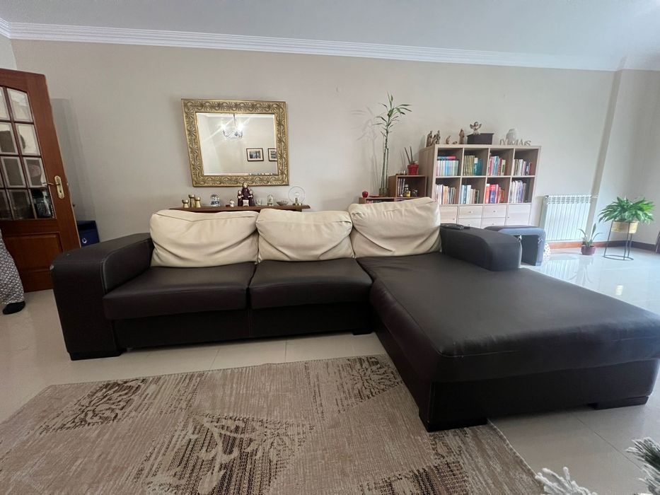 Sofá com chaise longue