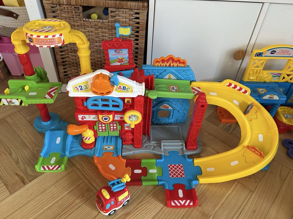 Zestaw Tut tut Vtech remiza transporter warsztat
