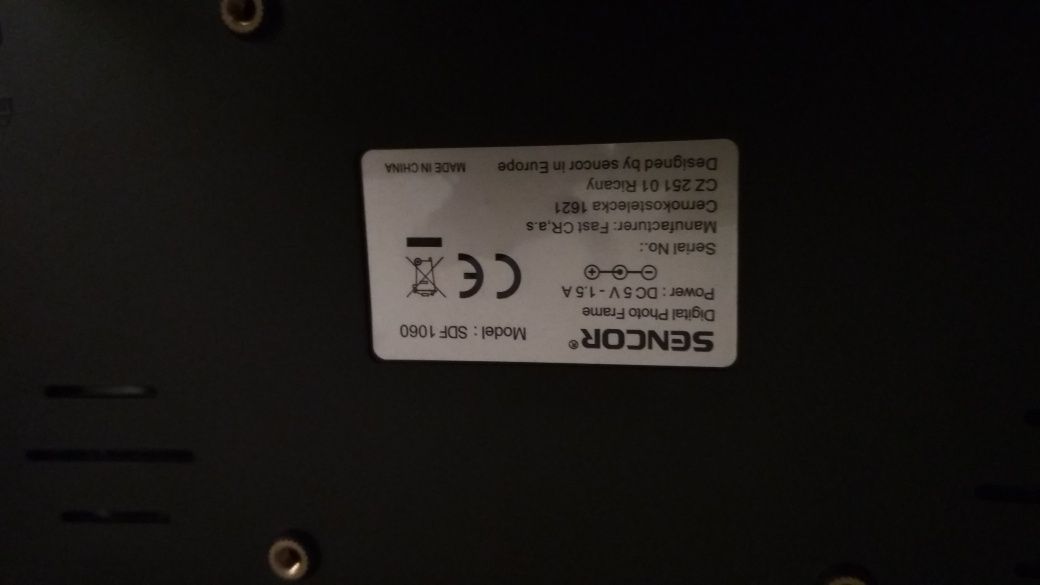 Elektroniczna ramka na zdjecia sencor SDF 1060