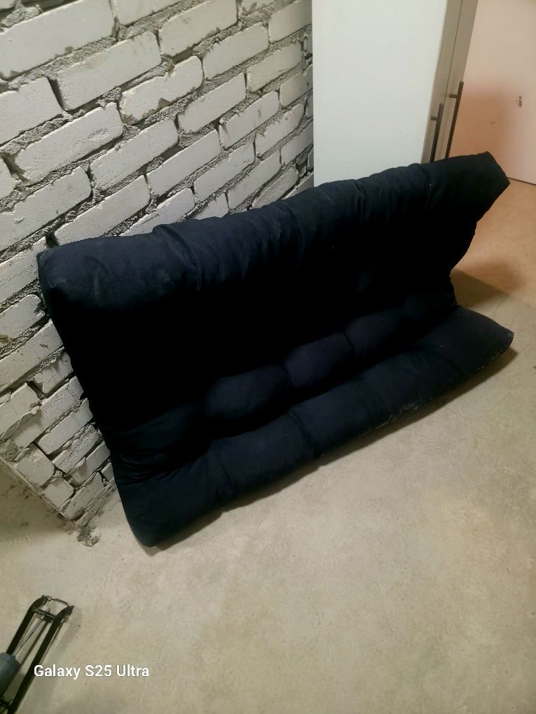Grube poduszki na balkon lub taras