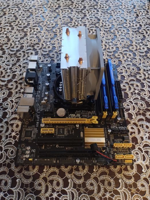 Zestaw płyta główna Asus B85M-E procesor i5-4460 RAM HyperX 8GB