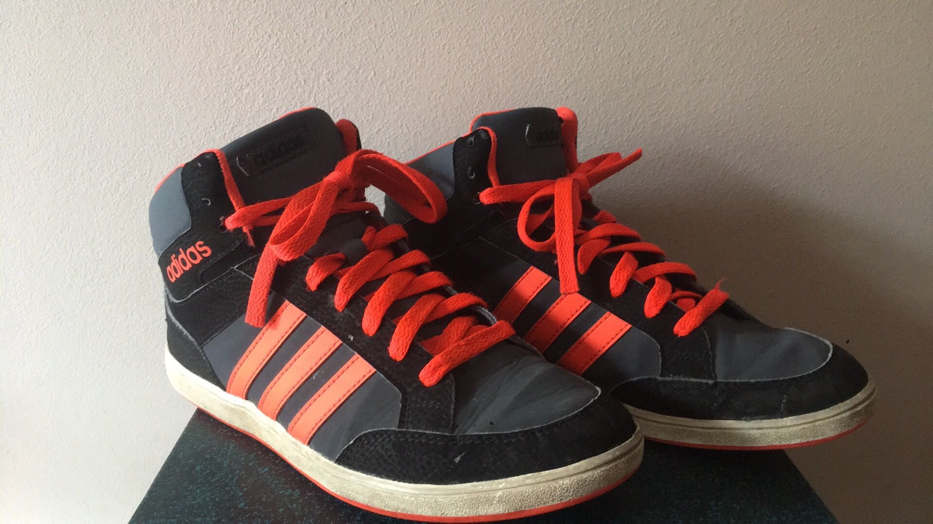 Adidas  HOOPS - wysokie buty sportowe, adidasy rozmiar 40
