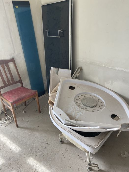 душева кабінка,тільки самовивіз