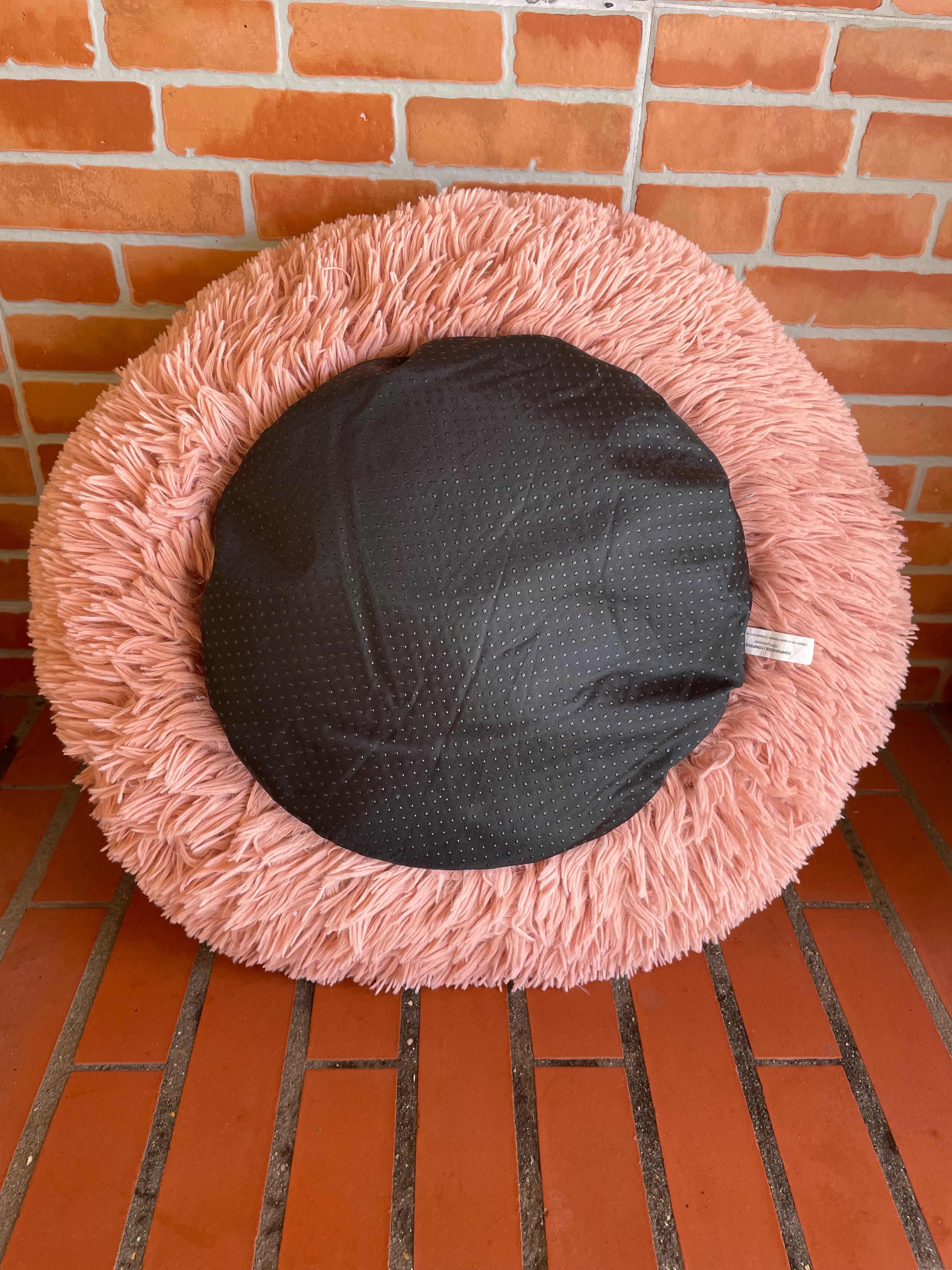 Cama de gato cor de rosa