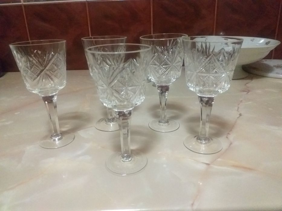 Фужеры хрустальные.