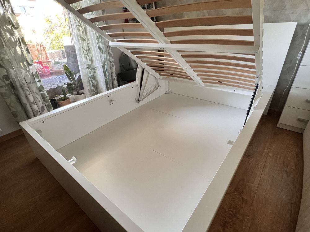 Łóżko z pojemnikiem Malm Ikea biały, 140x200 cm