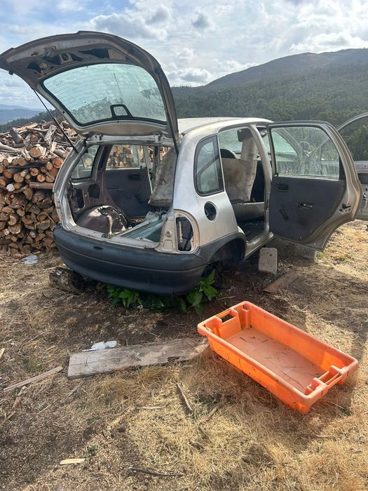 Opel corsa B para pecas