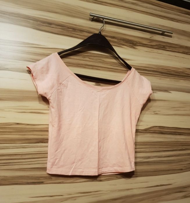 Cropp top krótki rękaw
Brzoskwiniowa bluzka
Brzoskwiniowy Cropp top
De