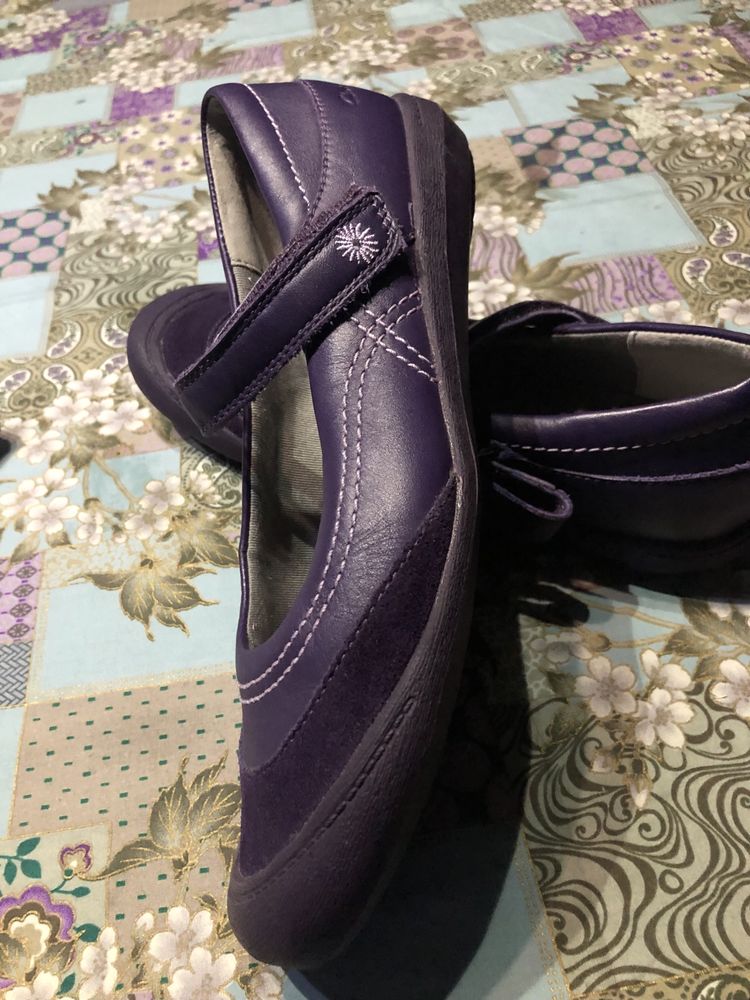 Clarks oryginalne 35 2,5uk jak nowe buty