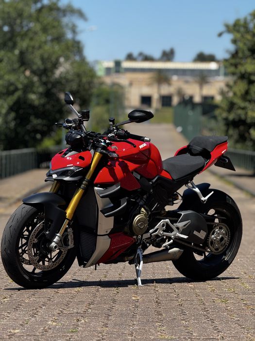 Ducati Streetfighter V4S