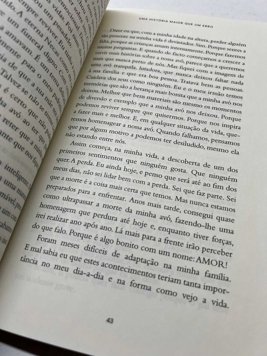 Livro - Uma História Maior Que Um Erro (ctt editorial grátis)