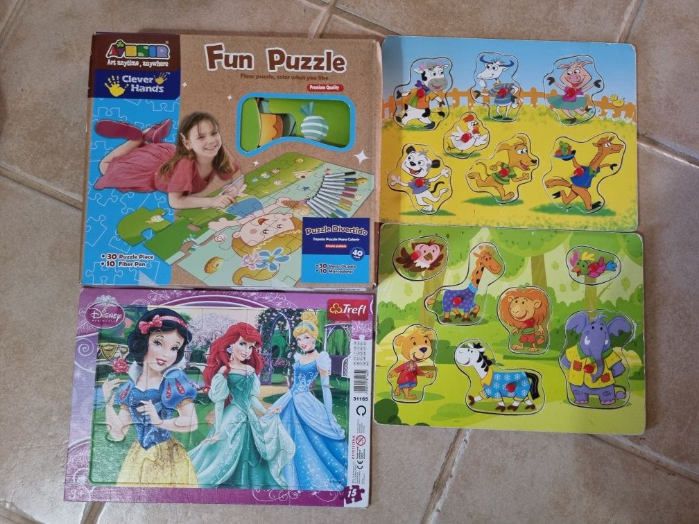 Diversos jogos/puzzles infantis