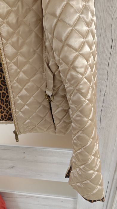 Kurtka pikowana złota perłowa kurtka pikowana beżowa błyszcząca 38