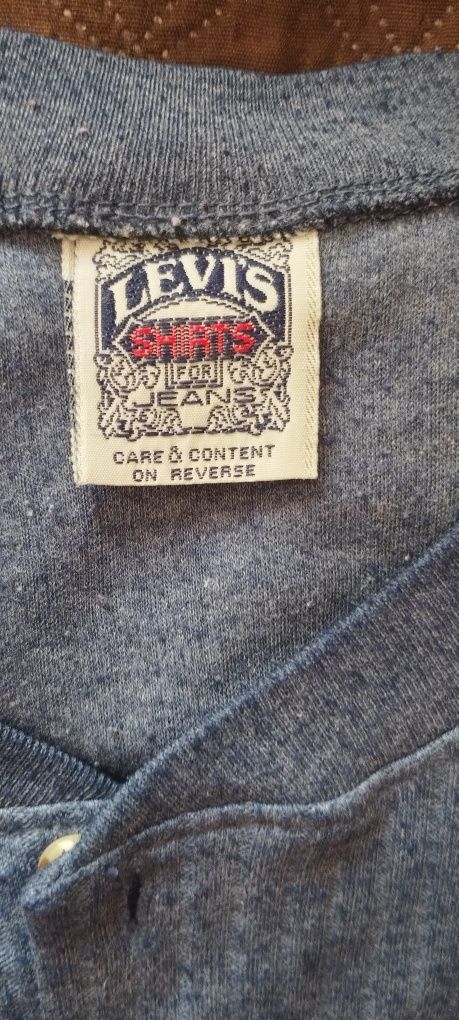 Футболочка гарна Levi's вроді вінтаж XL