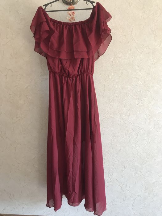 Сукня бордо