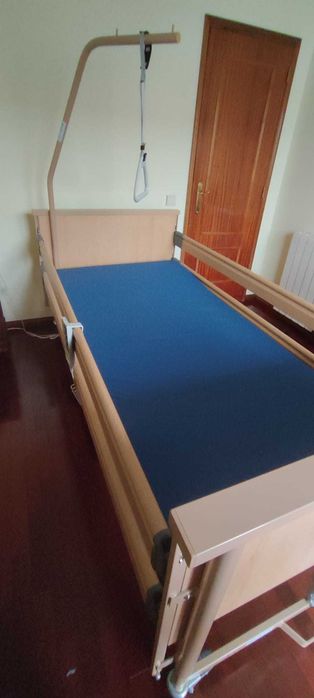 Cama articulada + cadeirão