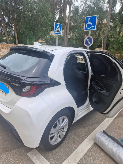 Toyota Yaris Hybrid 2022 – 38.000 km, Excelente Estado