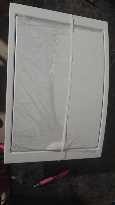 Quadro eletrico Solera com 14 modulos. Inclui disjuntores.