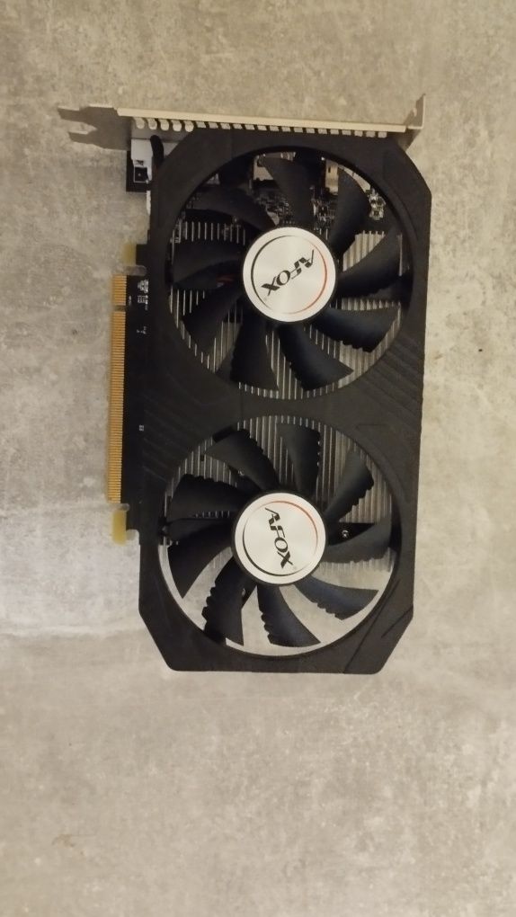 Відеокарта половина RX550 4096MB DVI HDMI DP PCL E