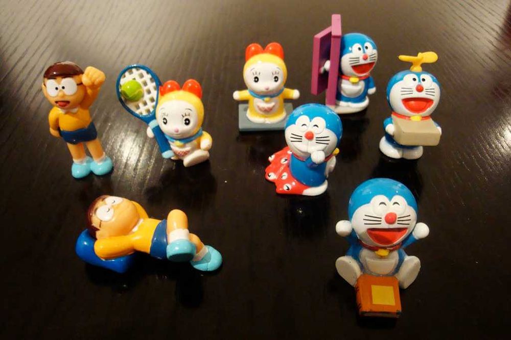 Lote Nº1 Kinder Bonecos