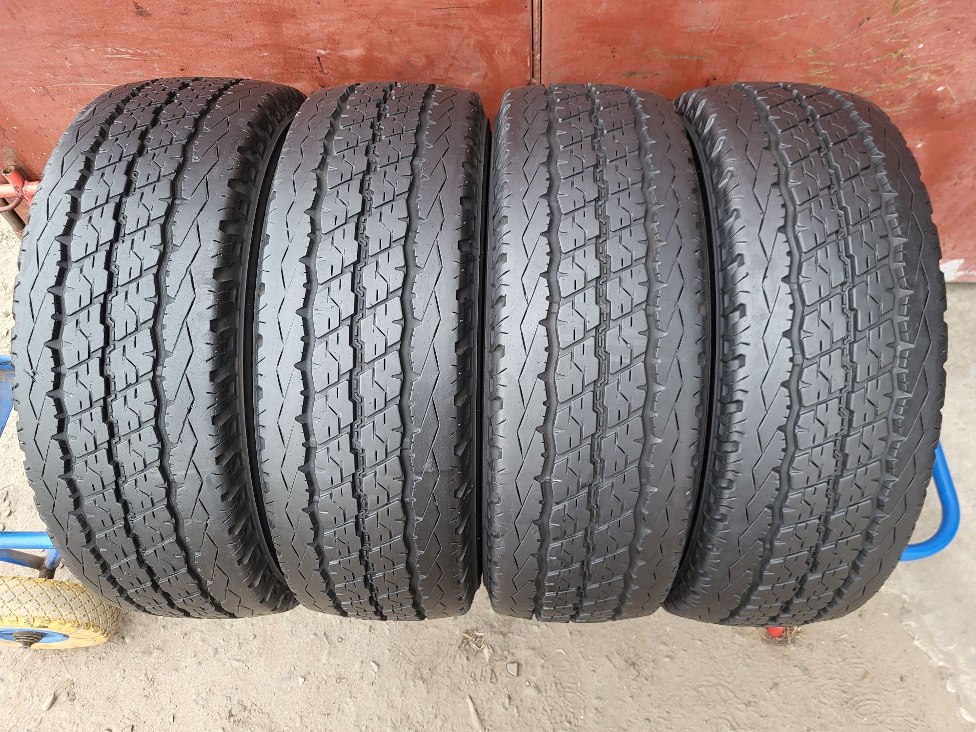215/70/15C R15C Bridgestone Duravis R630 4шт ціна за 1шт літо шини