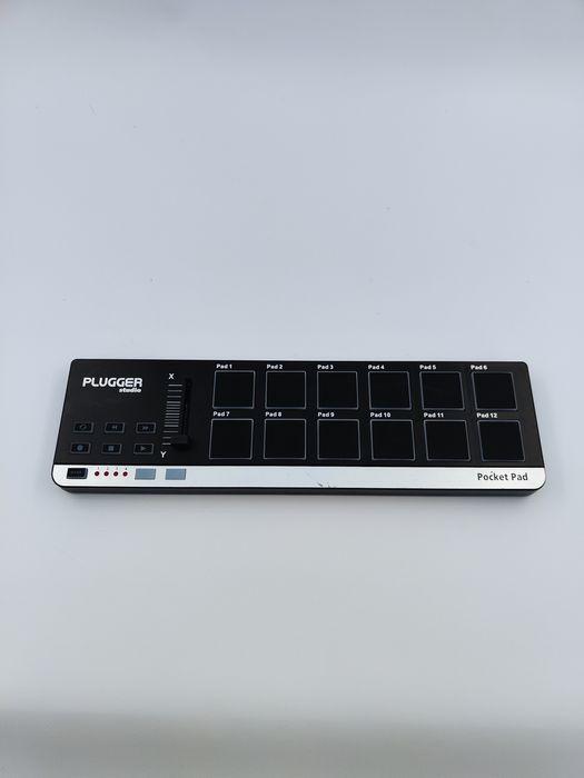 Міді контроллер Plugger Studio Pocket Pad (1476)