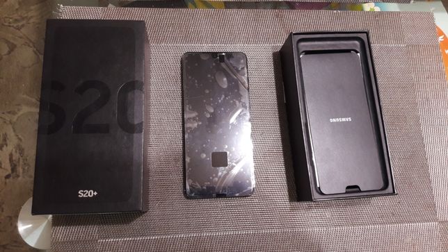 Смартфон Samsung S20+