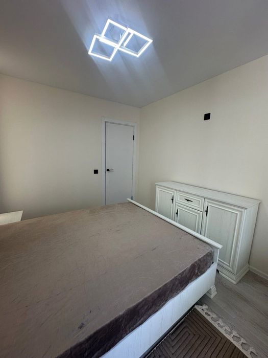 Продаж сучасної 2 кімнатної квартири по вул. Смакули