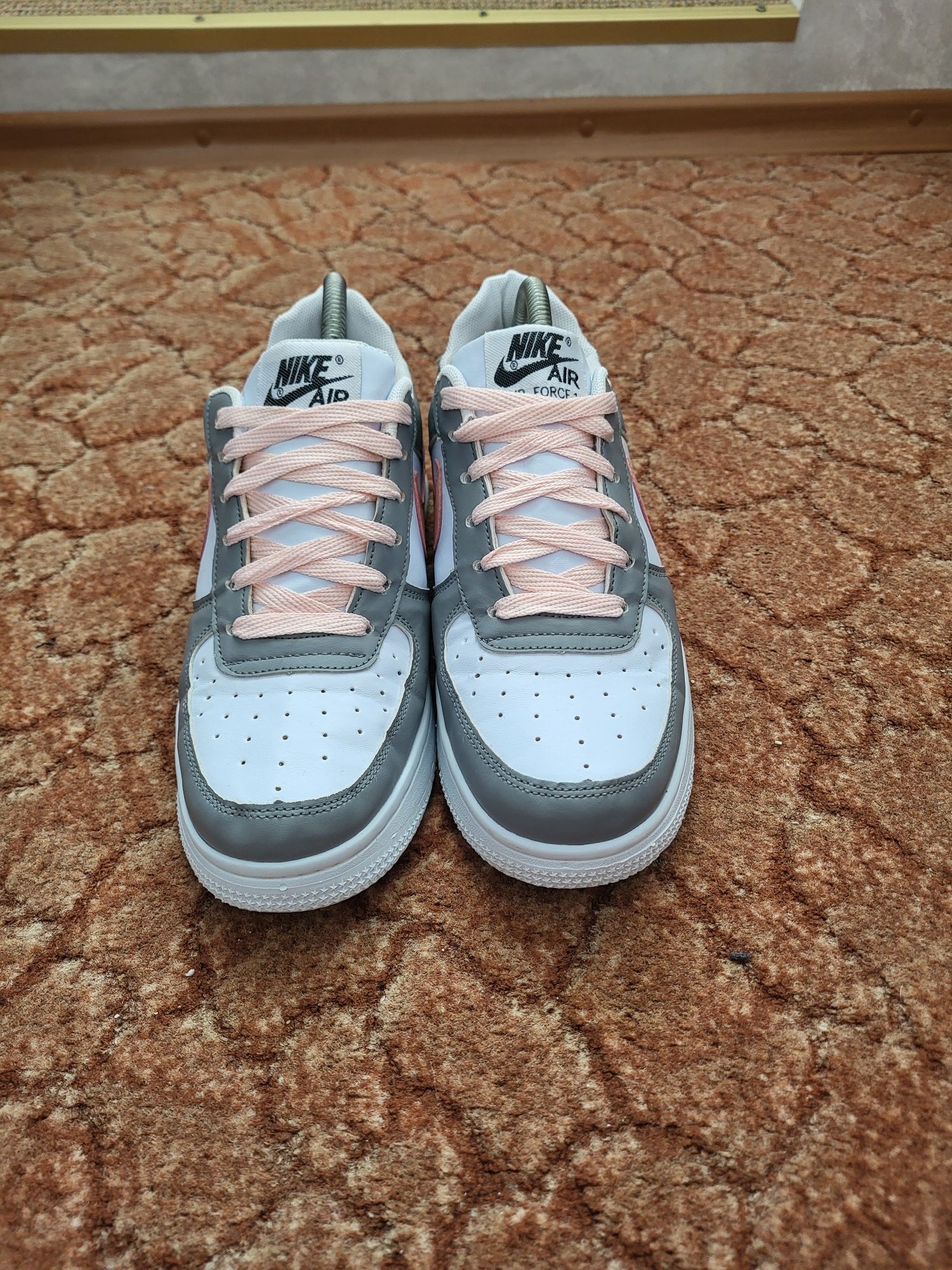 Женские кроссовки Nike Air Force 1