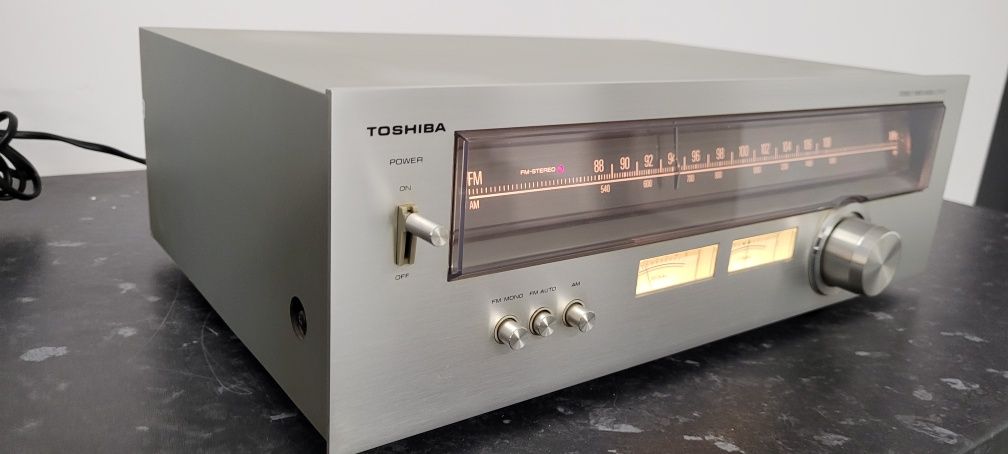 Tuner analogowy TOSHIBA ST-115 super stan okazja.