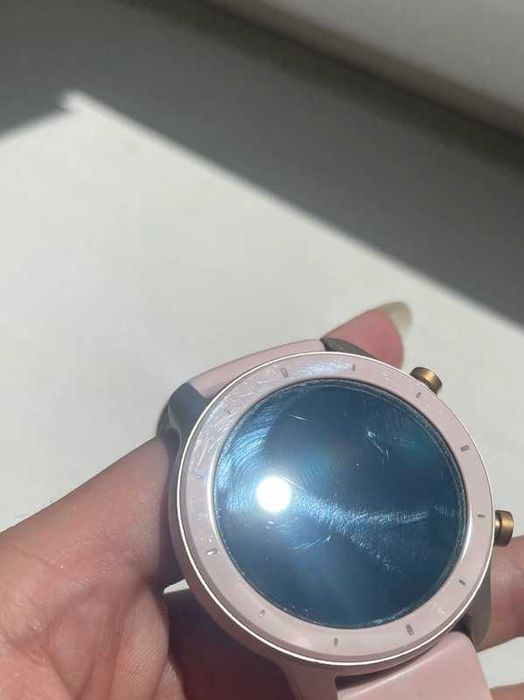 Różowy zegarek smartwatch Amazfit GTR 42mm