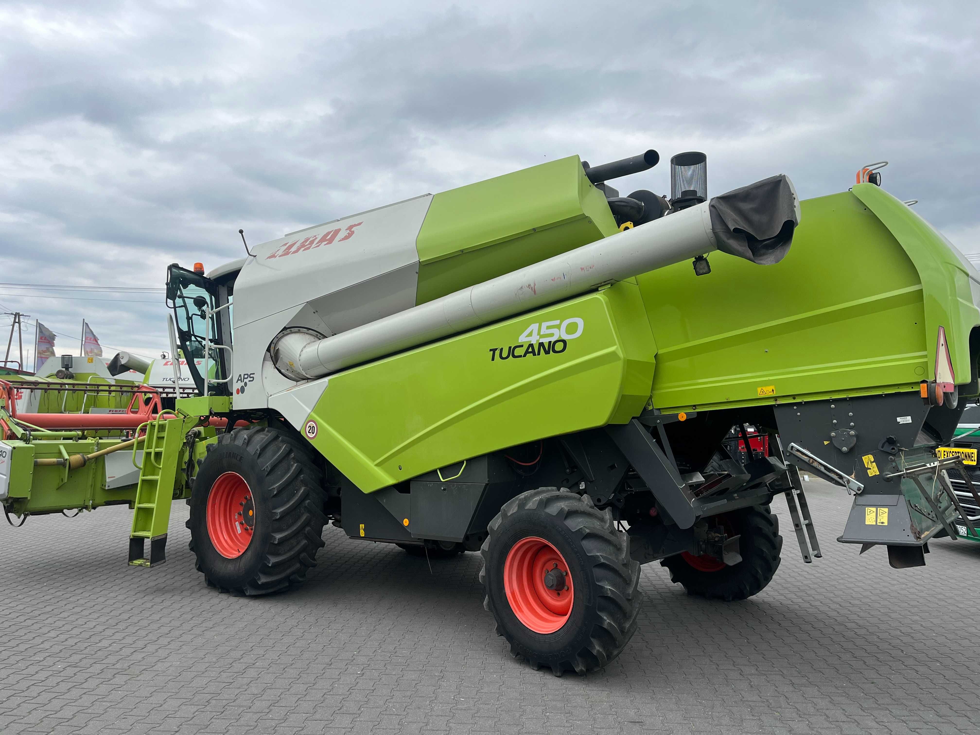 Claas Tucano 450