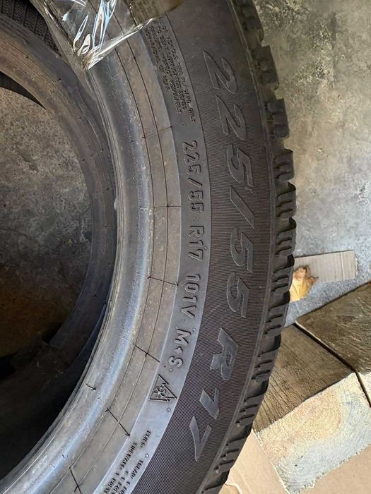 Шины 225/55 R17 Pirelli пара зима (хорошее состояние) L7