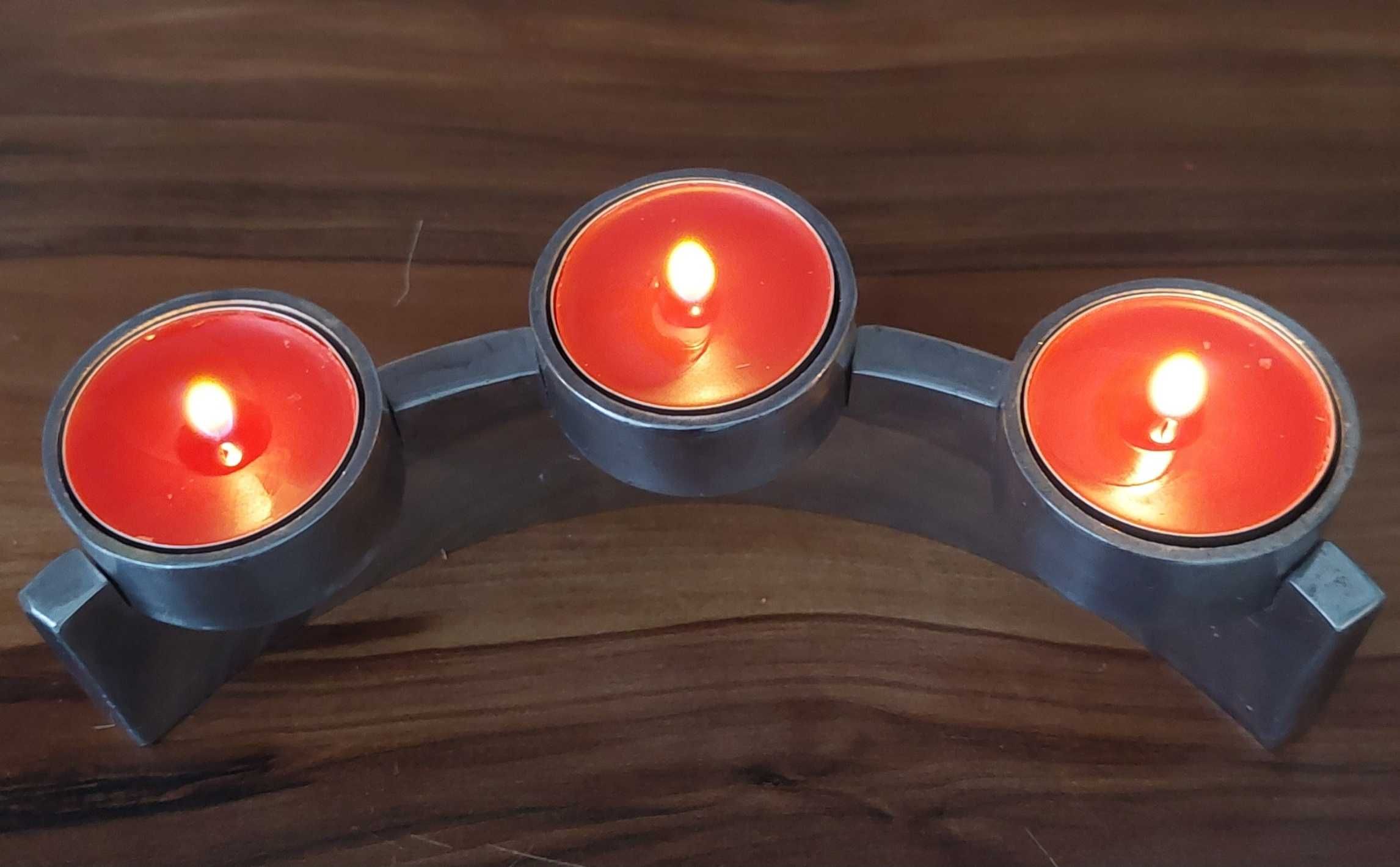 Metalowy, stylowy świecznik na 3 świeczki t-lights