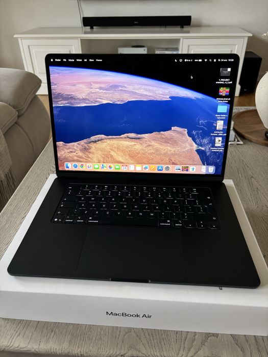 McBook Air 15.3” 2025 M4 16 GB RAM 256 SSD  Gwarancja