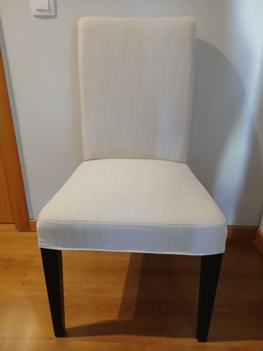 Conjunto de seis cadeiras de sala de jantar