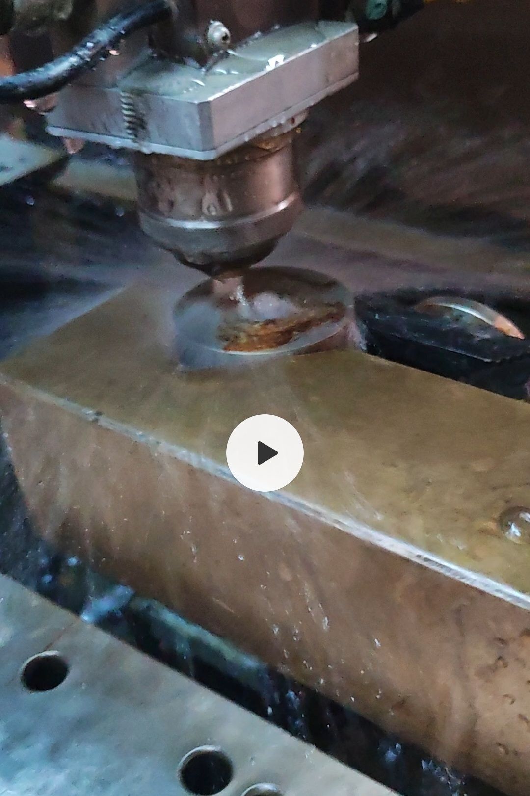 Maquina de electro erosão por fio FANUC TAPE CUT W0