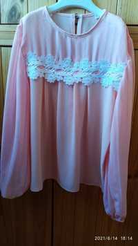 Красивая женственная блузка  140 см.