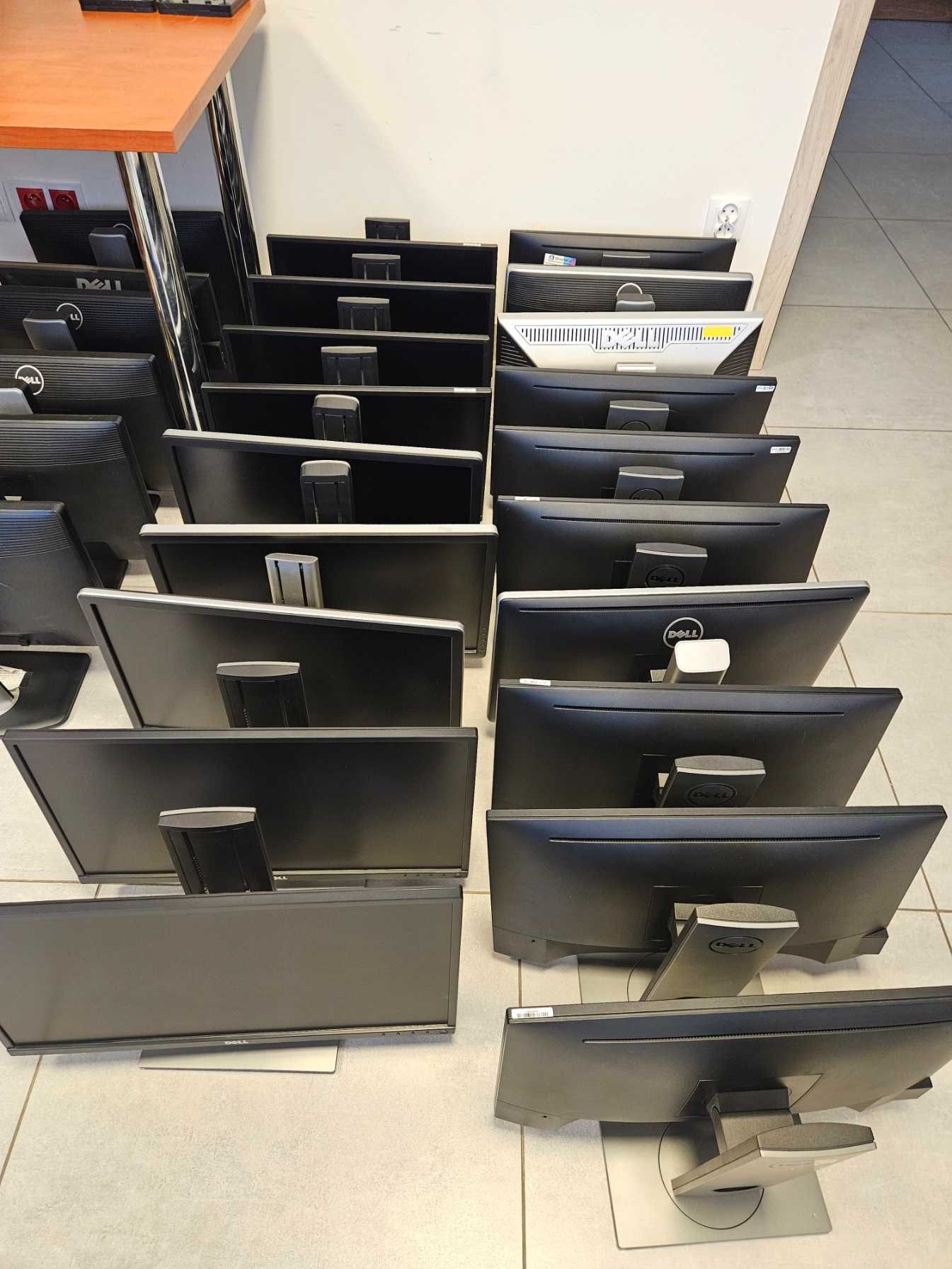 Monitory Dell 22 i 19 cali - używane - sprzedam