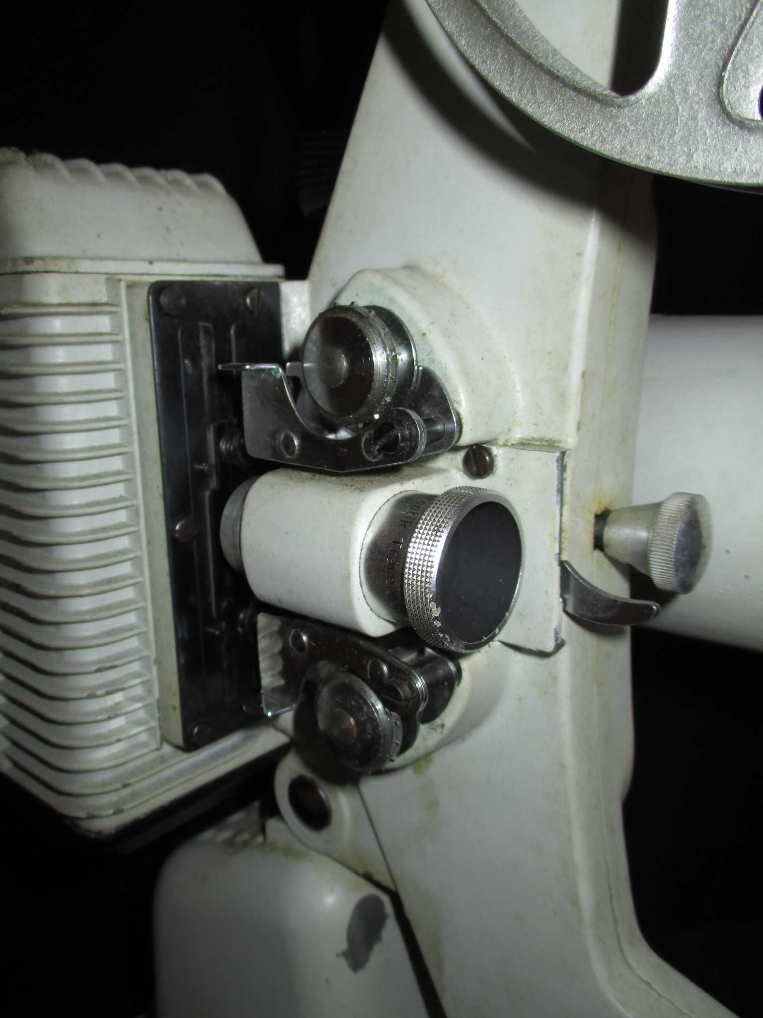 Projector de filmes 8 mm Cirse Missouri 1957 com caixa