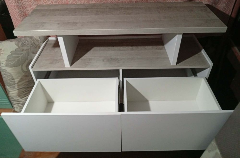 Комод-тумба білий + сірий дуб у гарному стані