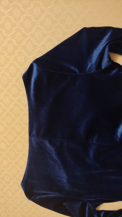 Nowa sukienka welurowa rozm.M